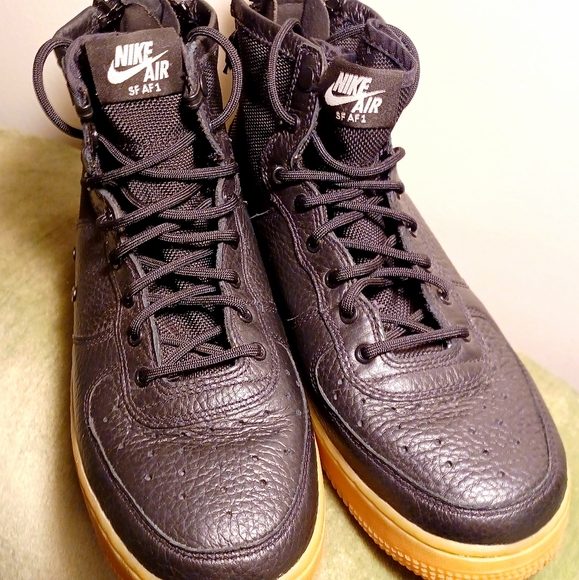 Nike SF AF1 Urban Utility Black Gum Size 7Y (or size 8.5 Women) - Picture 7 of 7